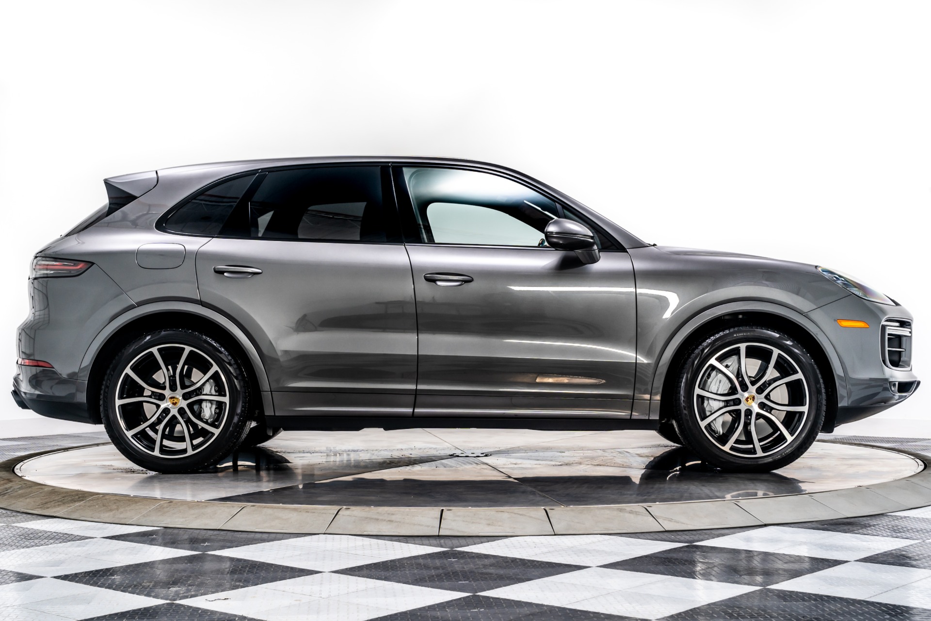 Used 2019 Porsche Cayenne Base For Sale (Sold)