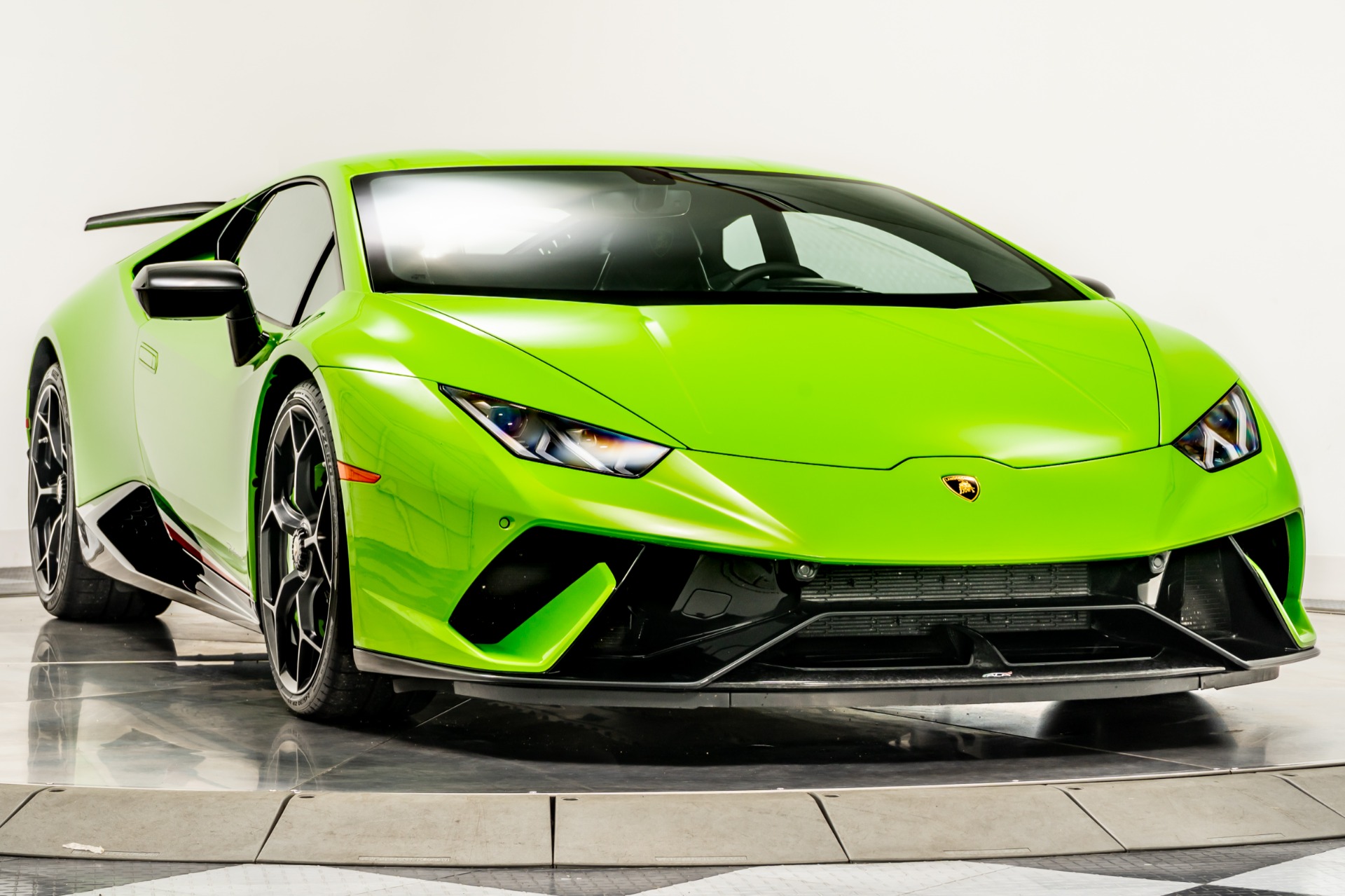 2018 Lamborghini Huracan Performante Is a Supercar Supreme