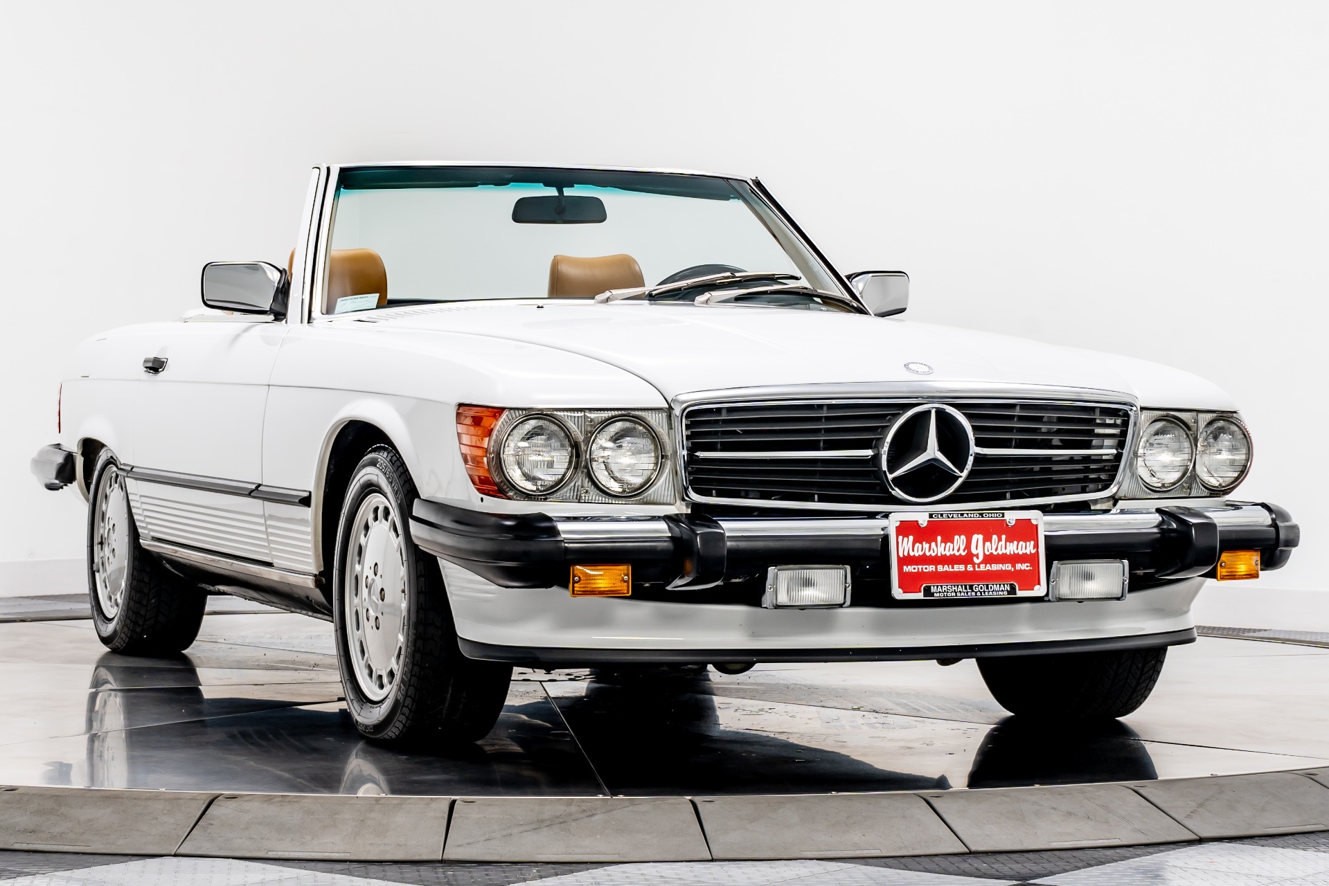 Used 19 Mercedes Benz 560 Sl For Sale 78 900 Marshall Goldman Cleveland Stock W560slwp